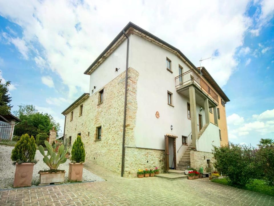 Farmhouse with pool, barbecue Vacation rental in Umbria