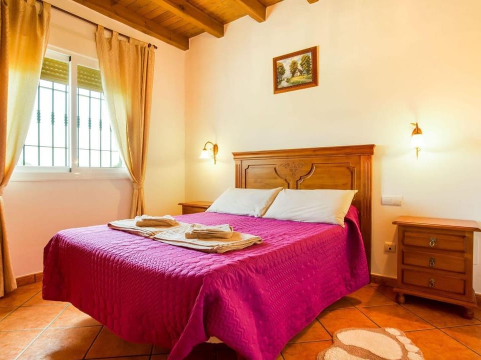 Nice home in Andalucía w/  Vacation rental in Sierra de las Nieves