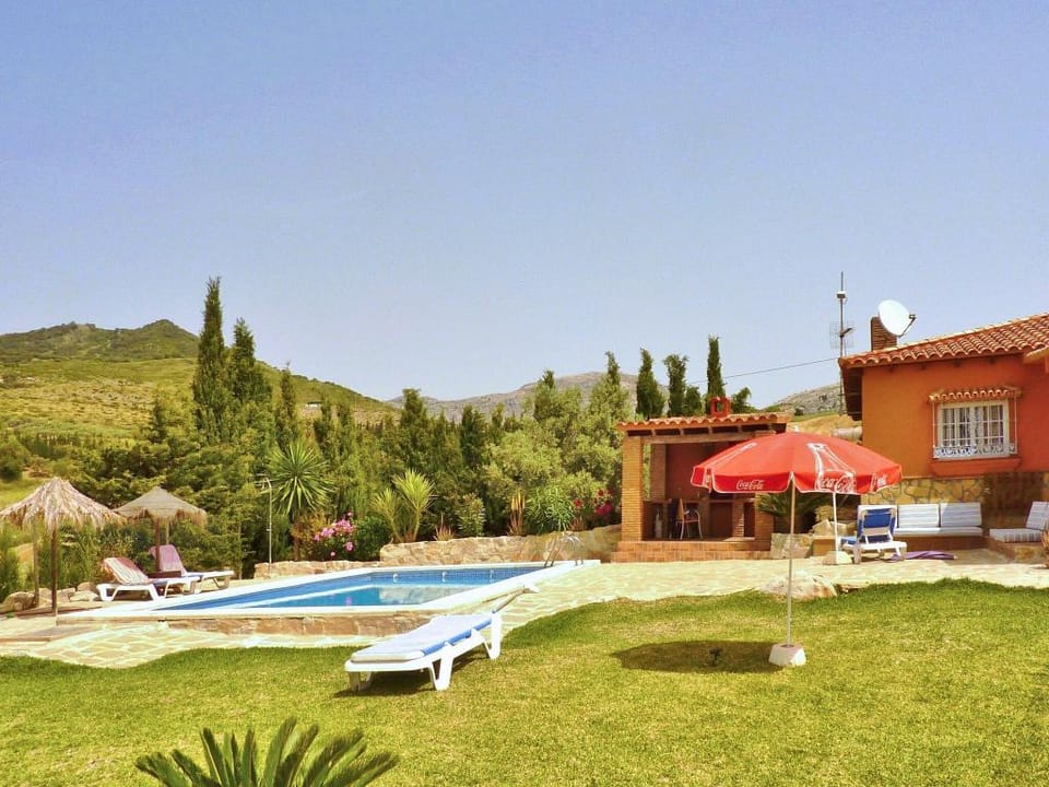 Villa in Andalusia with Stunning Views Vacation rental in Valle del Guadalhorce