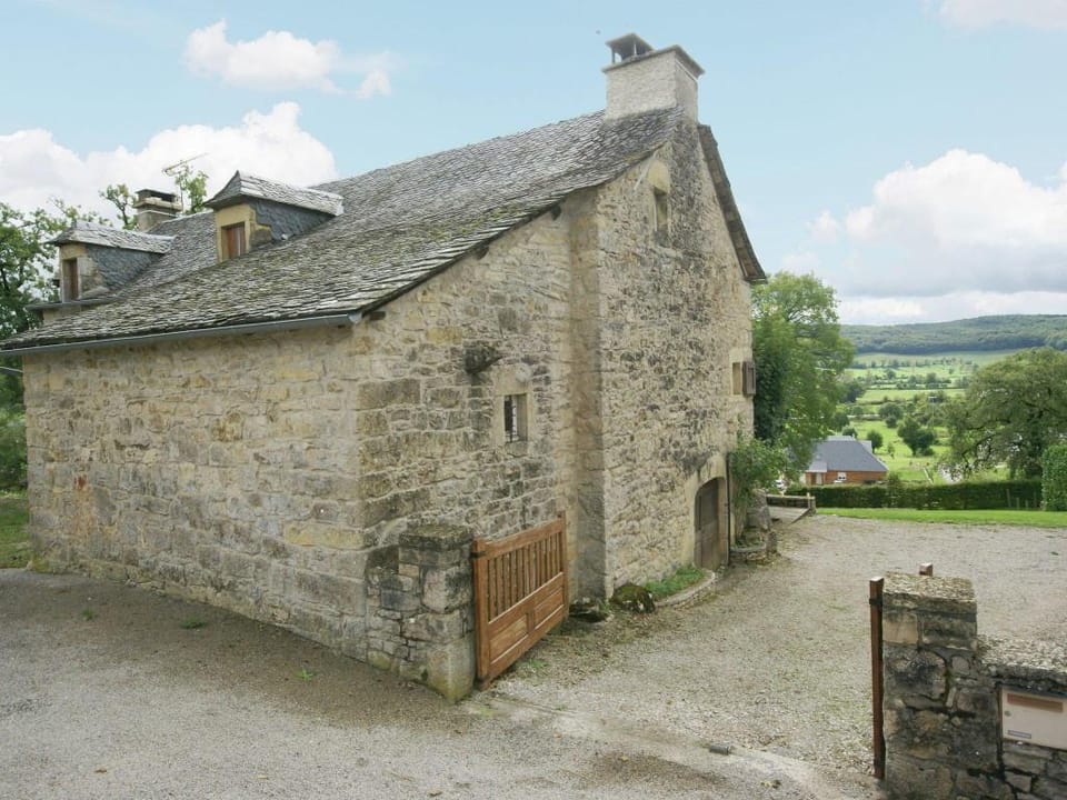 Holiday Home in Saint-Geniez-dOlt near Lot River Vacation rental in Auvergne-Rhône-Alpes