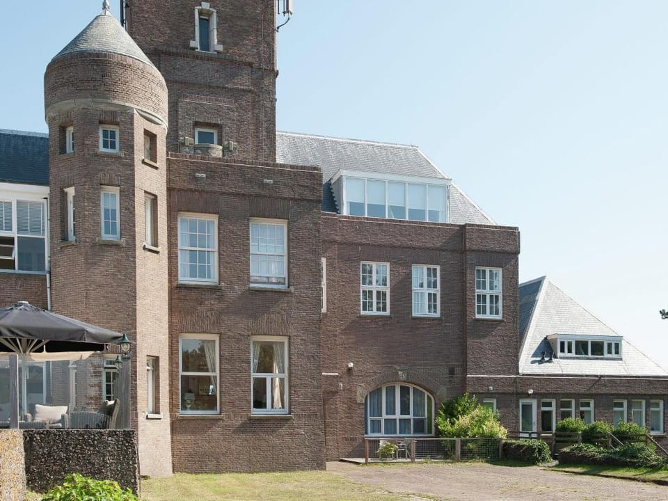 Amazing apartment in Noord-Holland w/  Apartment in Bergen aan Zee