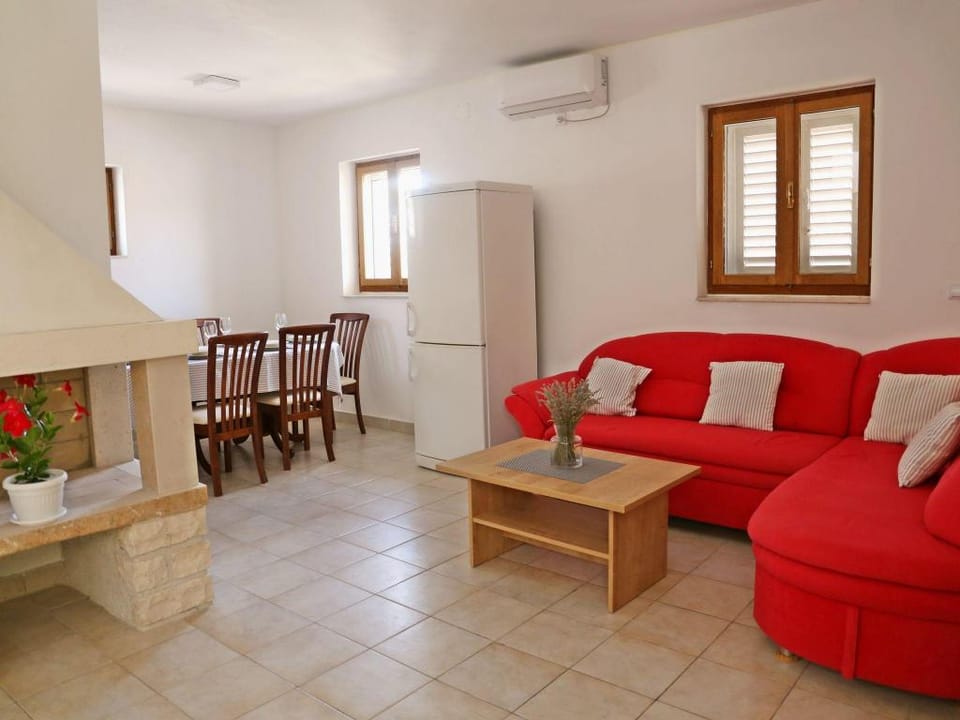Holiday Home in Lumbarda with Garden Vacation rental in Dubrovnik-Neretva County