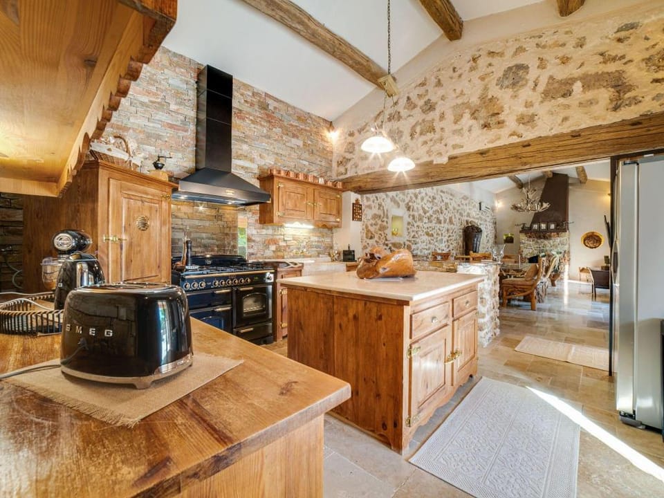 Stone Home in France with Private Pool Vacation rental in Vidauban