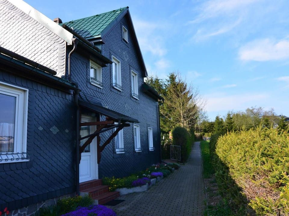 Forest Escape with Garden Apartment in Thuringia, Germany