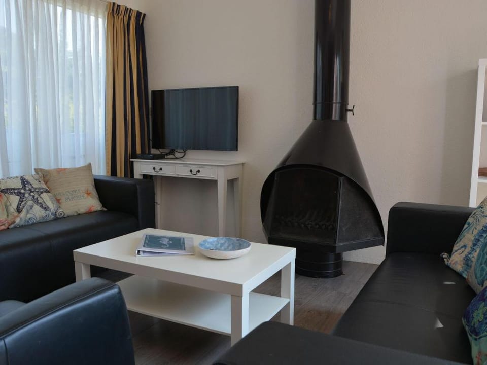 Bungalow in Noordwijk near Lake  Beach Vacation rental in Noordwijkerhout
