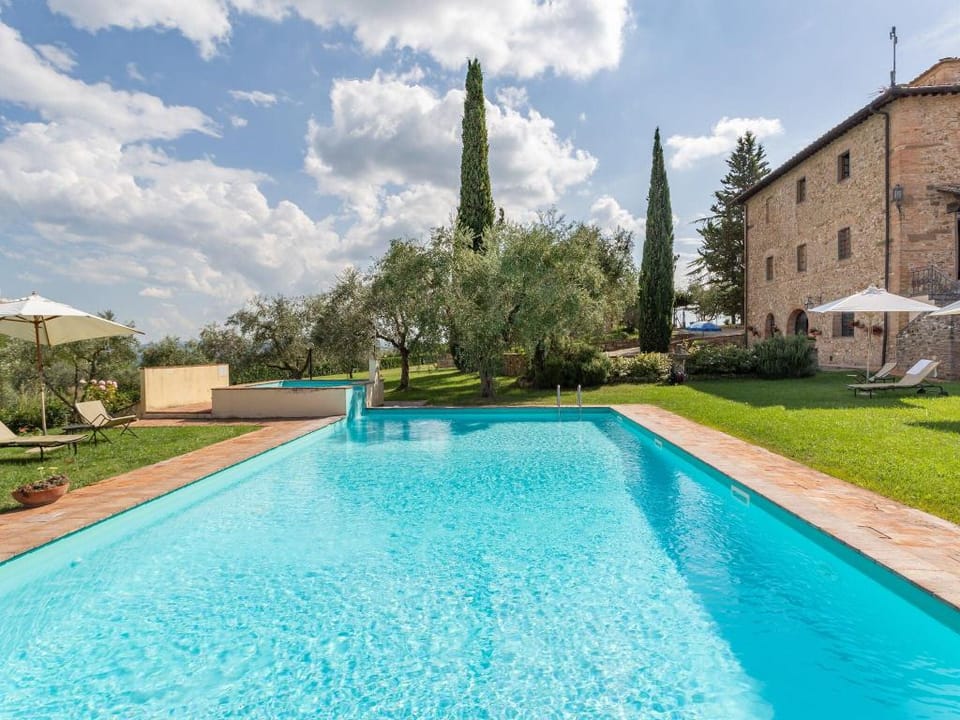 Tuscan Cottage with 2 Pools Vacation rental in San Casciano Val Pesa