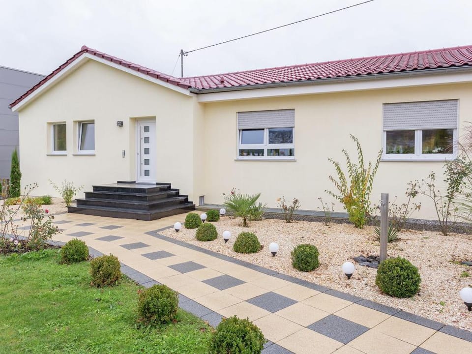 Ferienhaus in Markdorf mit Pool Apartment in Friedrichshafen