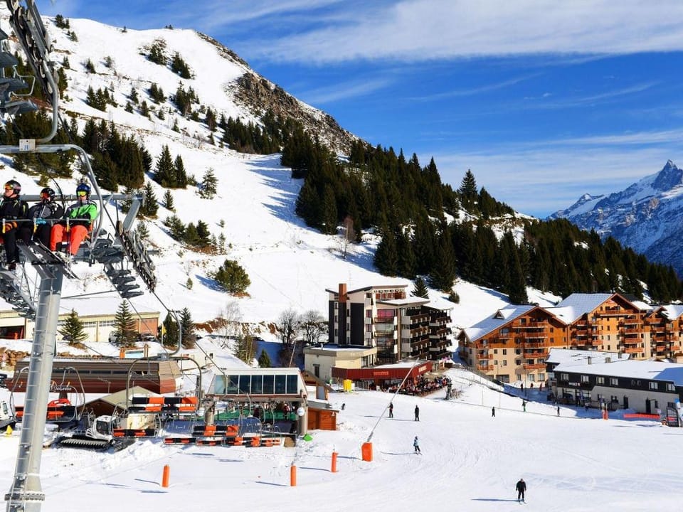 Retreat Steps from Ski Lifts Vacation rental in Auris