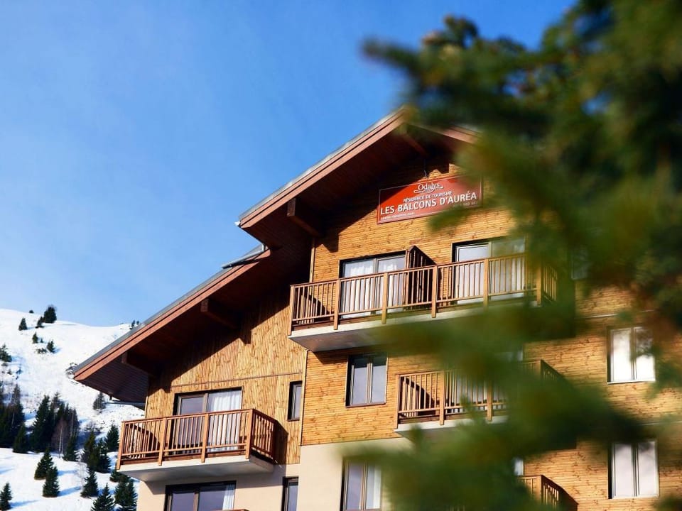 Retreat Steps from Ski Lifts Vacation rental in Auris