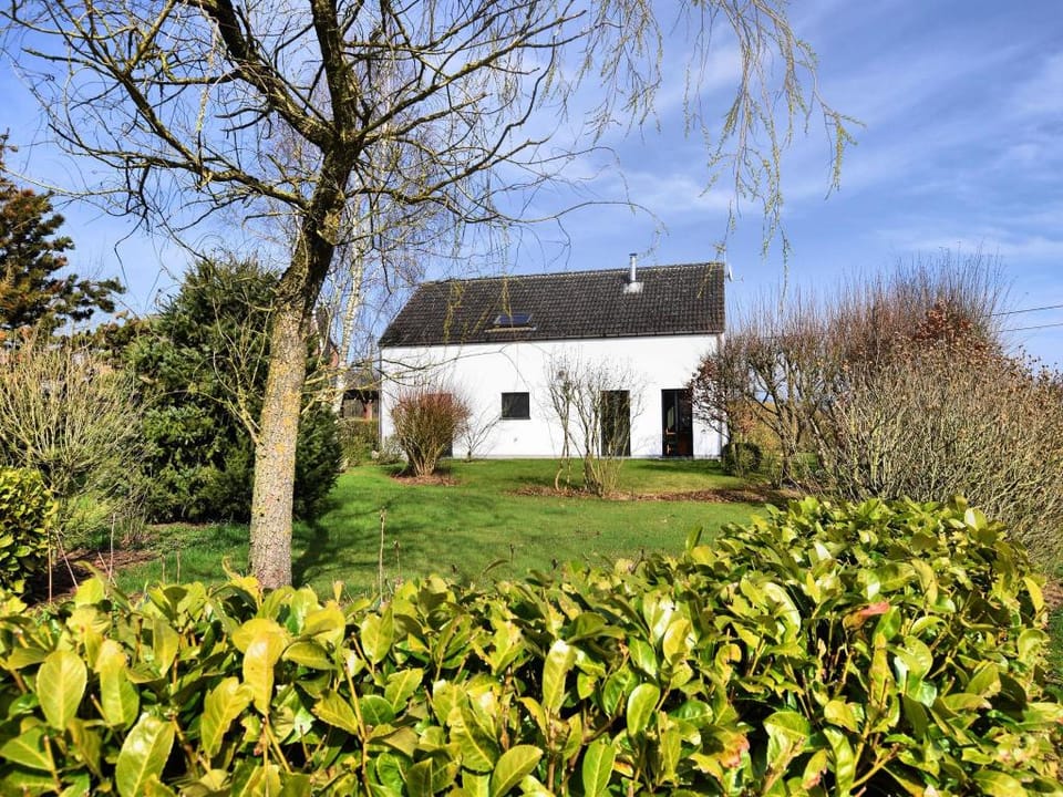 Holiday home in peaceful setting and large garden Vacation rental in Wallonia, Belgium