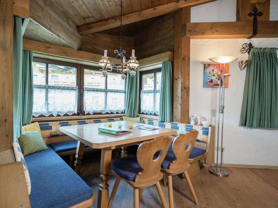 Apartment in Niedernsill near Zell am See Ski Lift Apartment in Salzburgerland