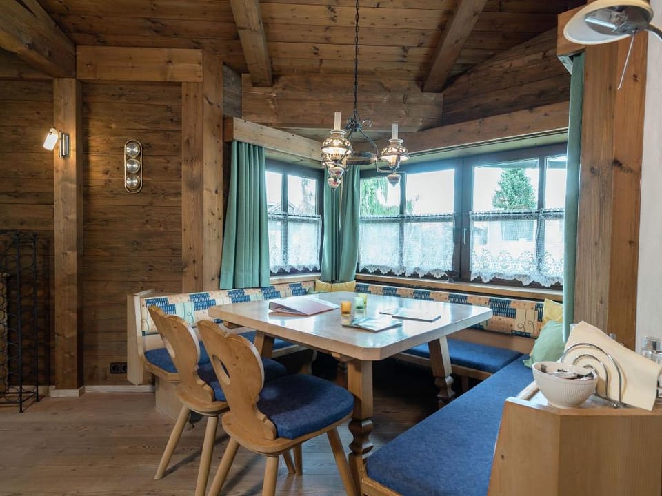 Apartment in Niedernsill near Zell am See Ski Lift Apartment in Salzburgerland