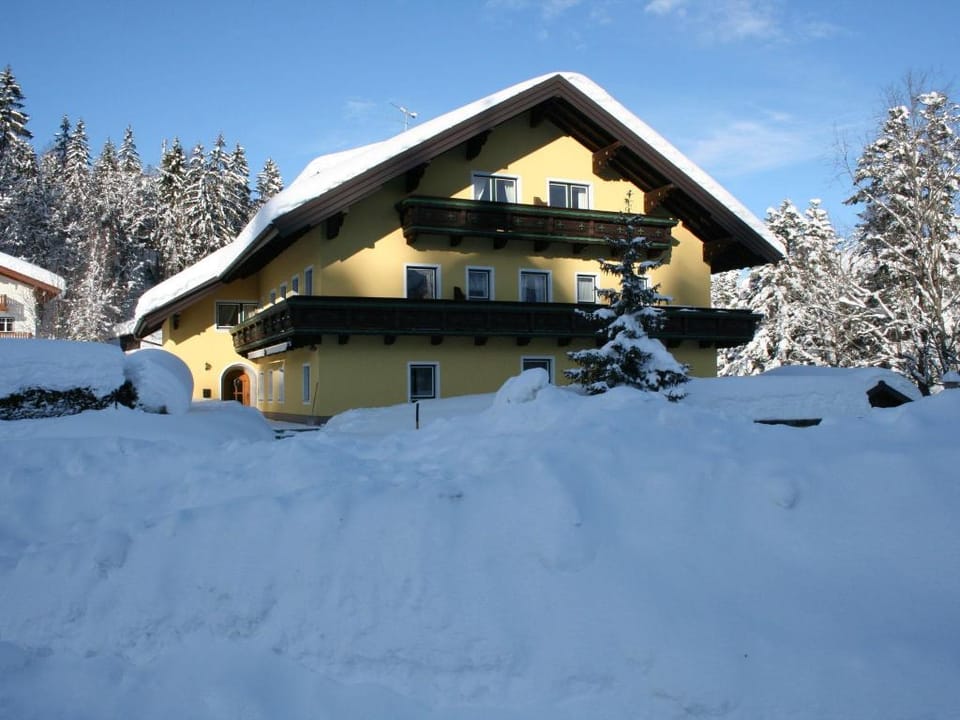 Apartment in Krispl near Hiking Trails Apartment in Salzburgerland