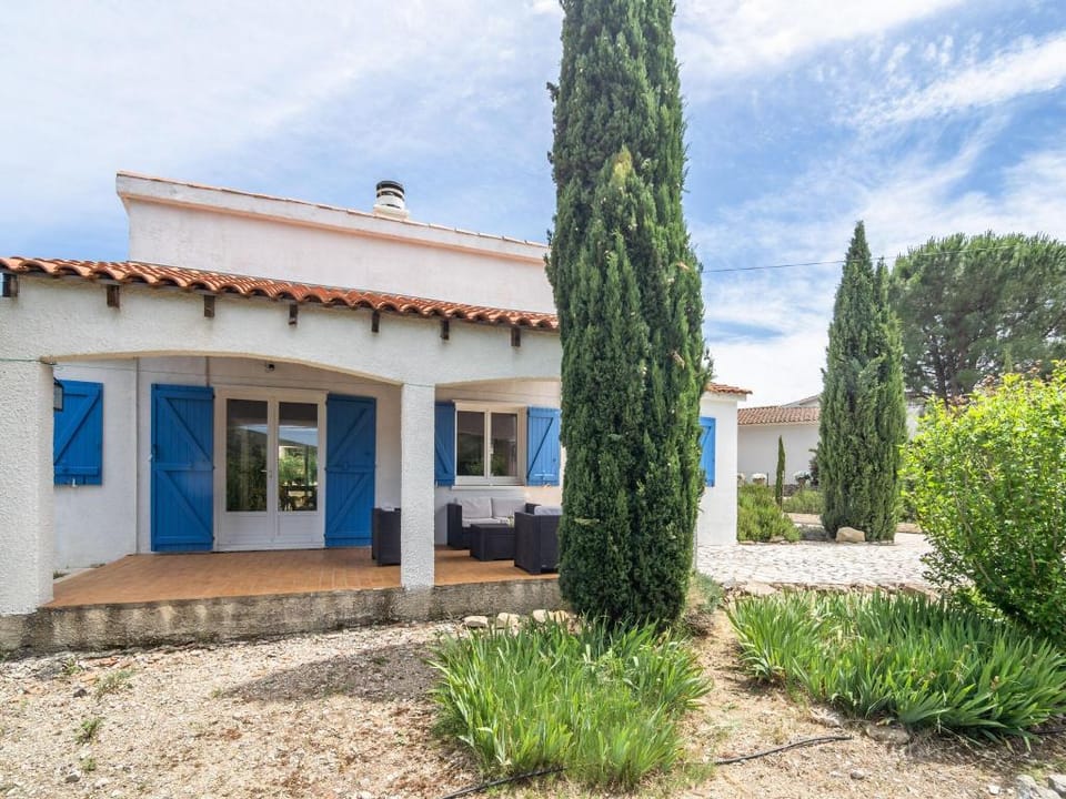 Villa in Pouzols with Private Pool  Vineyards Villa in Occitanie