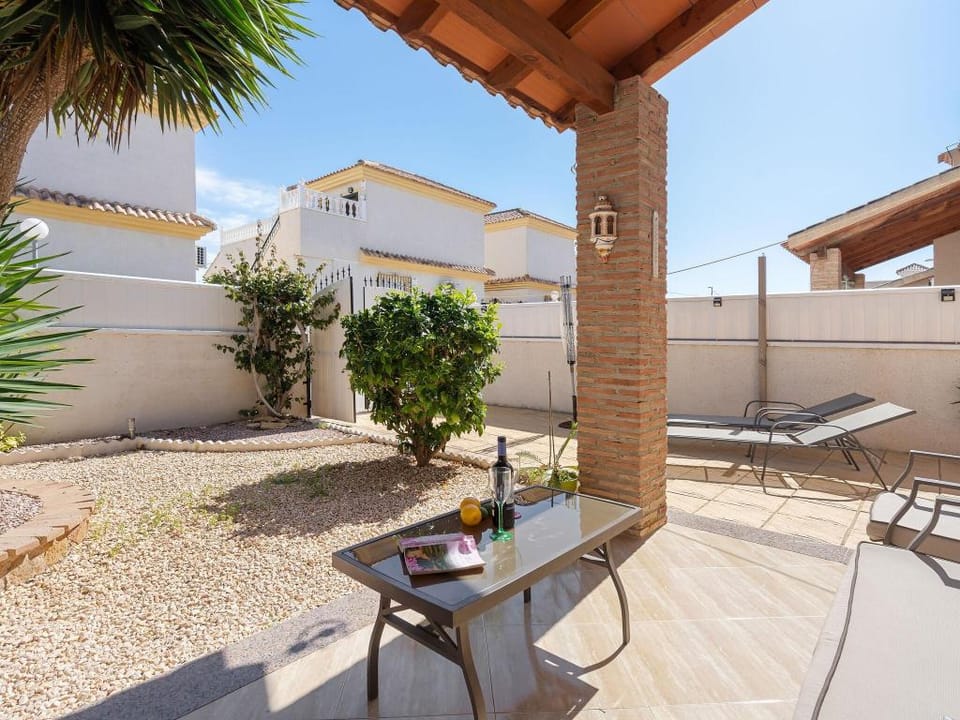 Modern Garden Home, Algorfa Vacation rental in Vega Baja del Segura