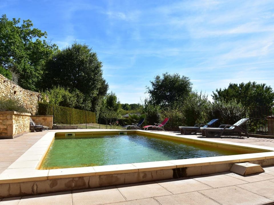 Luxurious Holiday Home in Domme with Swimming Pool Vacation rental in Occitanie
