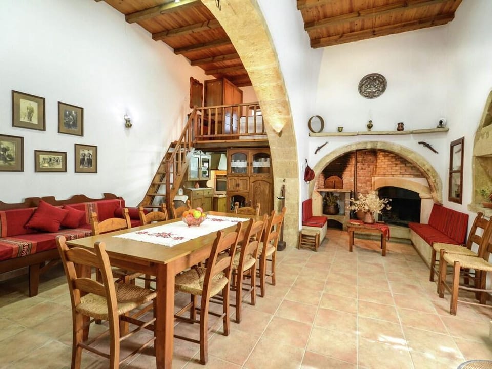 Villa in Crete with Vineyard Experience Vacation rental in Crete