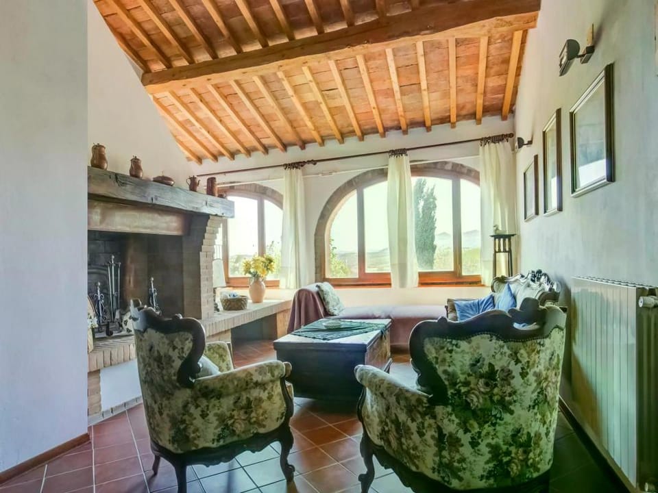 Apartment in Peccioli with Pool and Wine Tasting Vacation rental in Tuscany