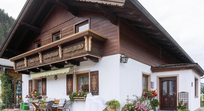 Chalet in Kleinarl near Ski Amade Slopes Apartment in Salzburgerland
