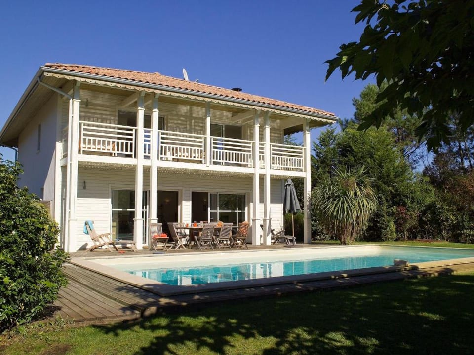 Villa w Private Pool Near Beach Villa in Moliets-et-Maa