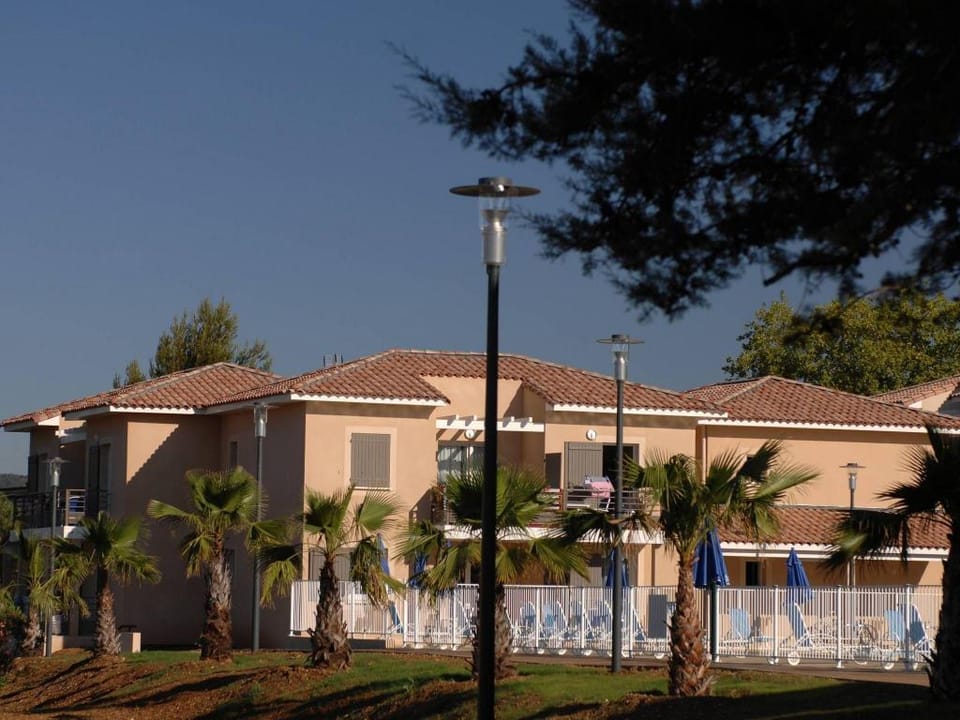 Sunny Retreat with Pool Apartment in La Londe-les-Maures