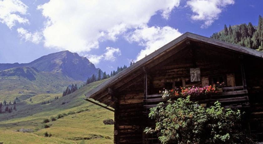 Chalet in Saalbach near Ski Lift and Sauna Vacation rental in Salzburgerland