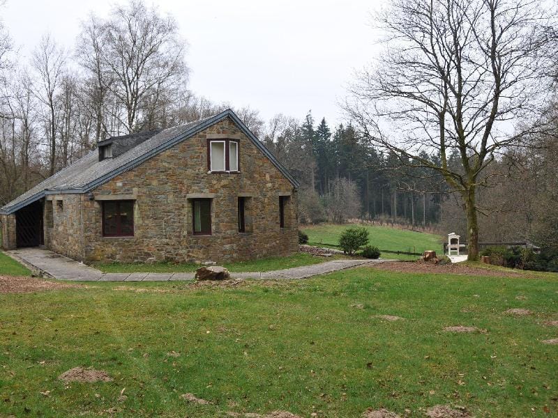 Architects Gem in Stoumont Vacation rental in Wallonia, Belgium