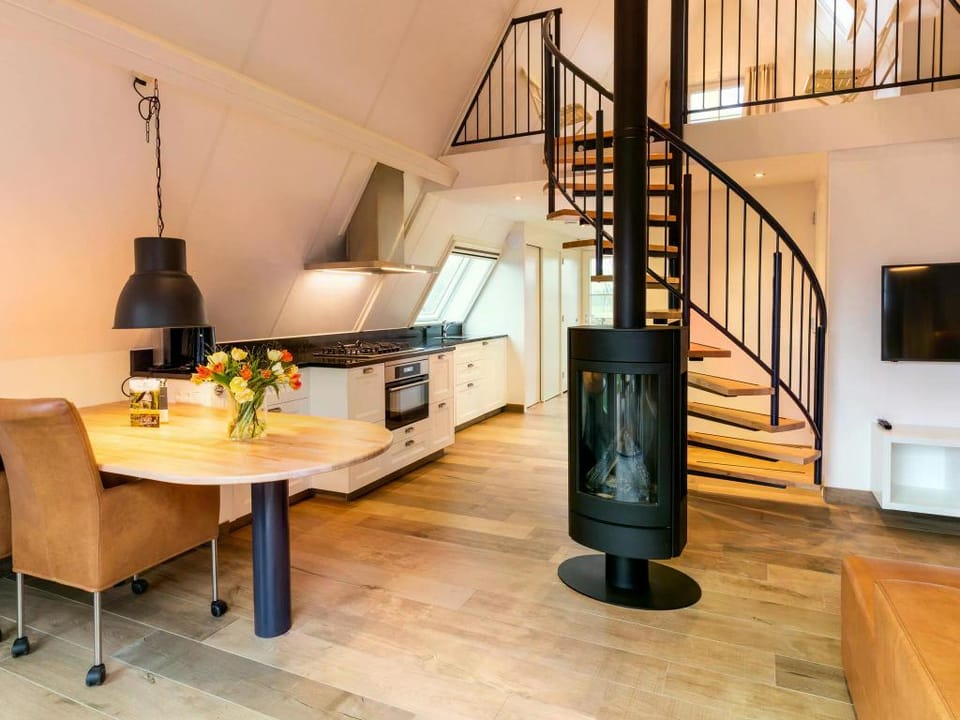 Villa Retreat with Pets Vacation rental in Overijssel (province)