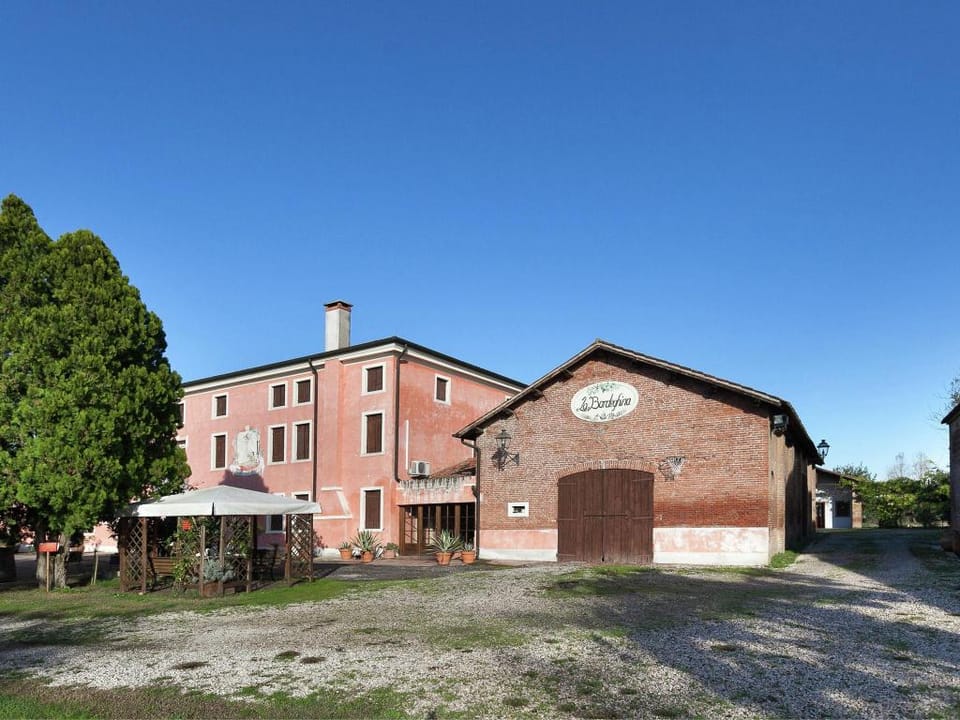 Countryside Bliss with Pool  Tennis Vacation rental in Veneto