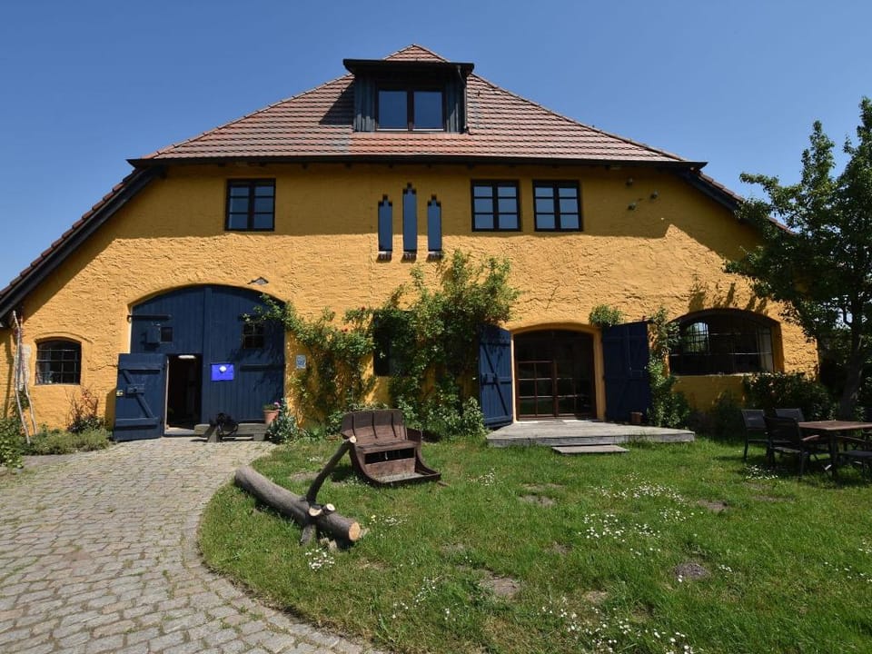 Buschenhagen Rustic Getaway Apartment in Mecklenburg-Vorpommern, Germany