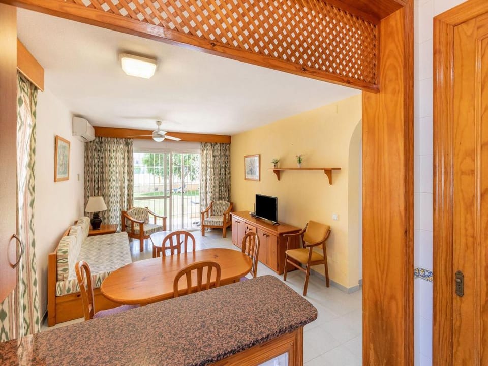 Charming Family Apartment Apartment in Roquetas de Mar