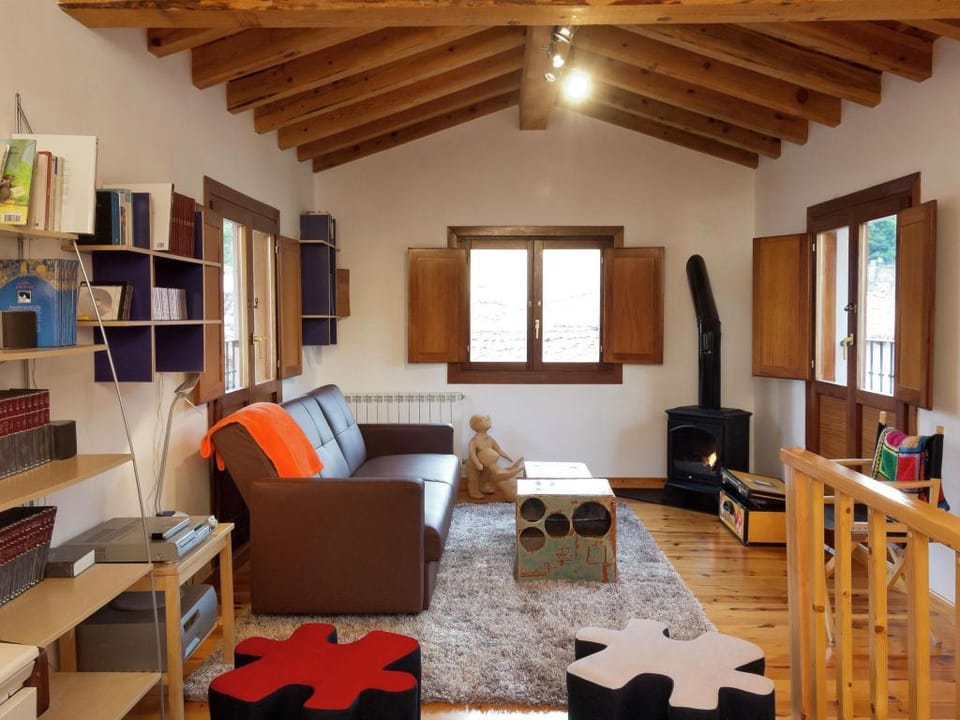 Mansion in Torrecilla with Mountain Views Vacation rental in La Rioja