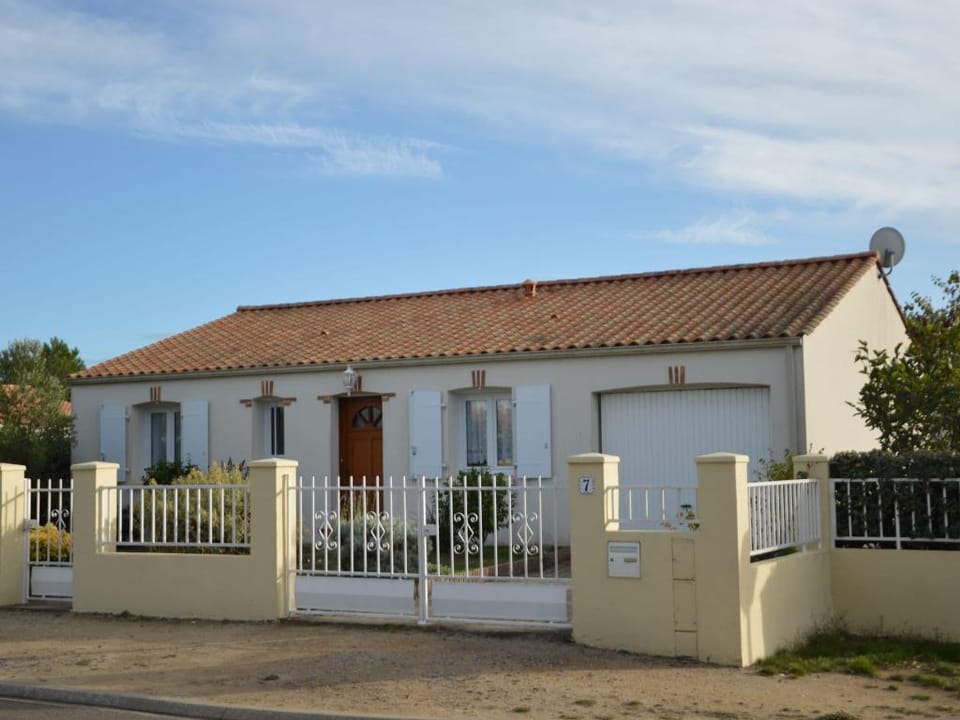 Quiet holiday home by the sea in the Loire Vacation rental in Talmont-Saint-Hilaire
