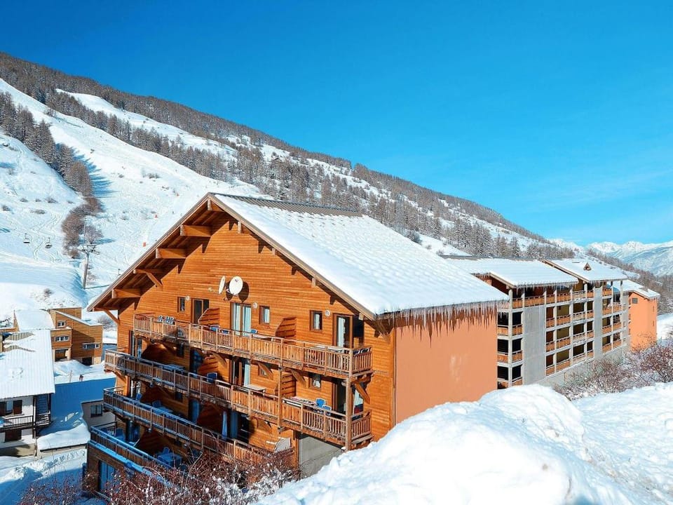Sunny Vars Apartment Vacation rental in Piedmont