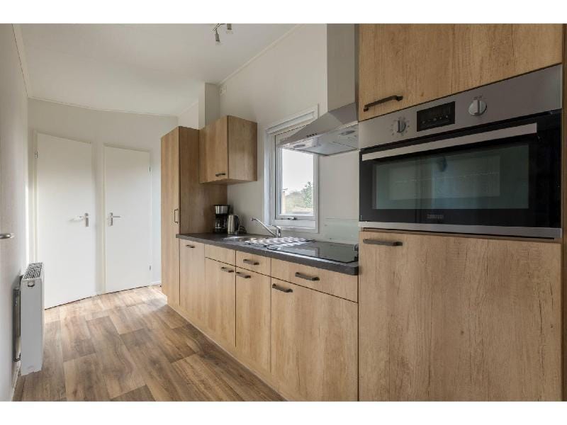 Cozy Chalet at Holiday park Fort den Haak Vacation rental in Vrouwenpolder