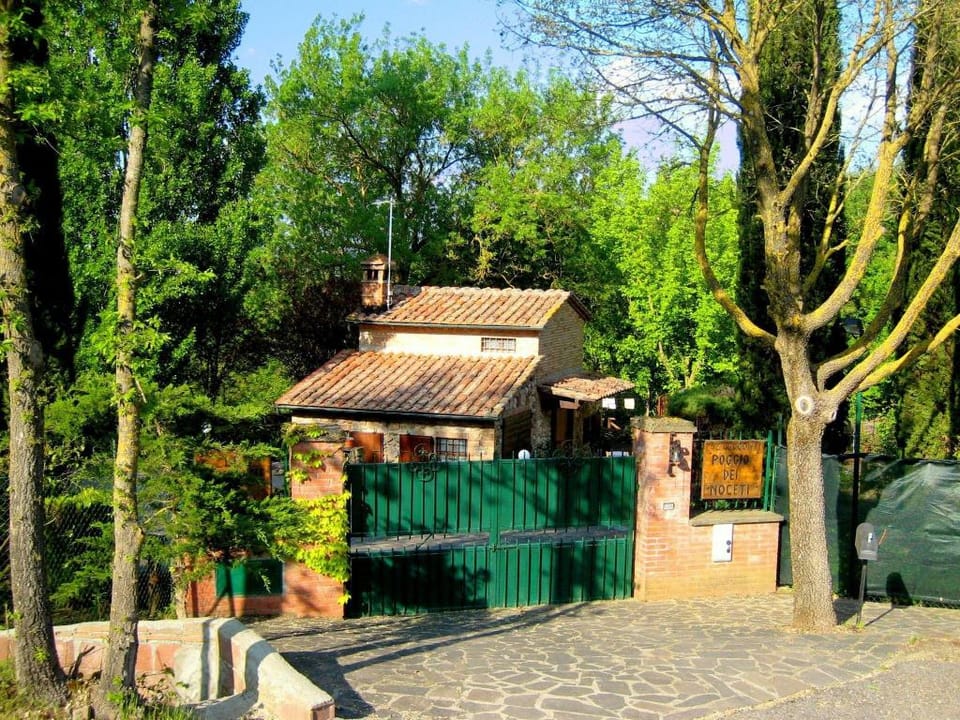 Montana Escape, Tuscan Stay Vacation rental in Tuscany