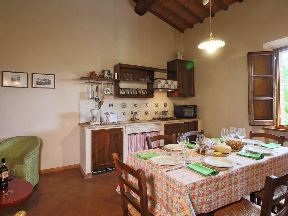 Serene Villa Stay in Sinalunga Villa in Tuscany