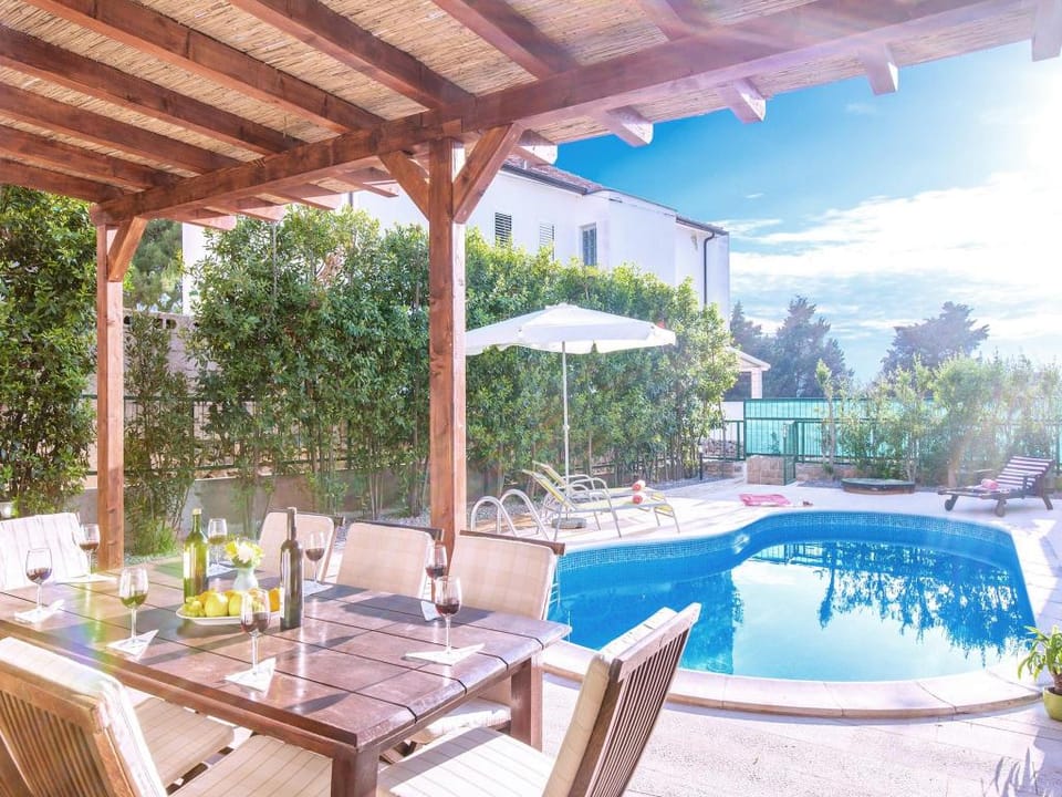 Charming villa with spacious rooms and private swimming pool in the lavender island of Hvar Villa in Hvar
