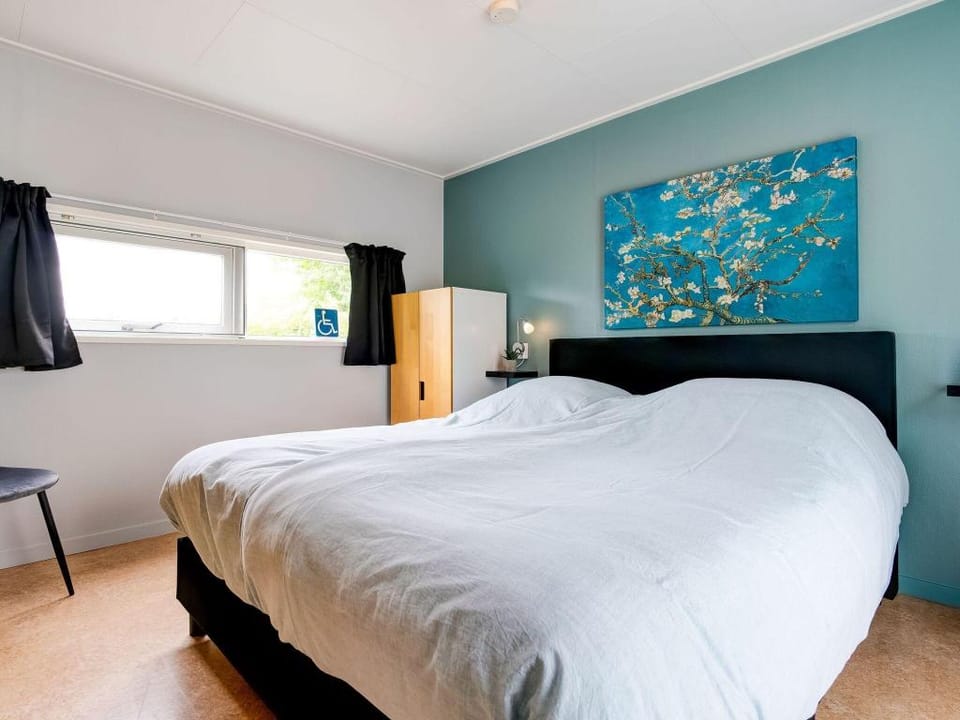 Lovely Chalet near the Lauwersmeer Lake Vacation rental in Anjum