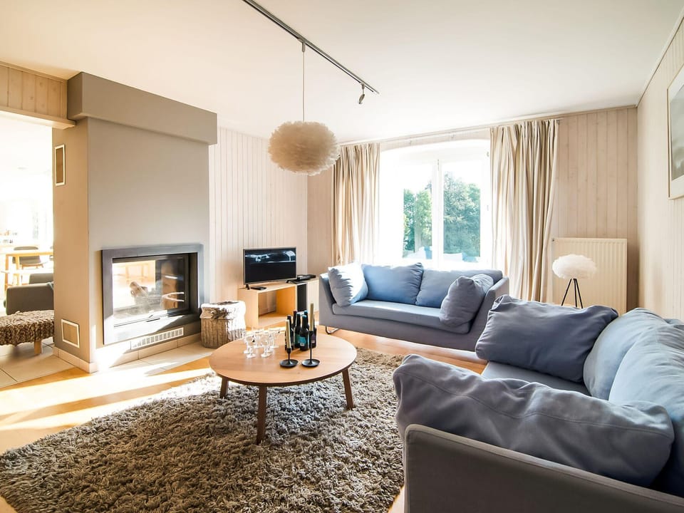 Luxurious villa with pool and sauna, and very suitable for culinary workshops! Vacation rental in Wallonia, Belgium