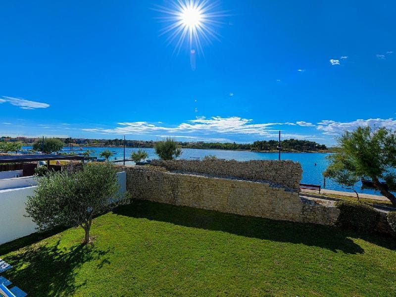 Villa in Nin with Stunning Sea Views Villa in Zadar County