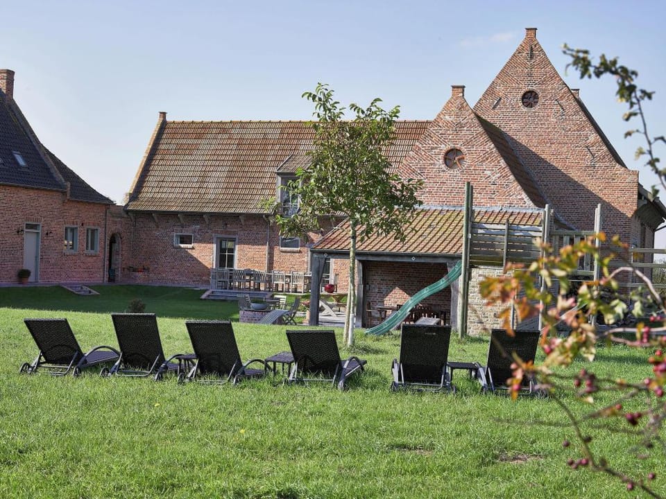 Diksmuide Mansion with Games Vacation rental in Flanders