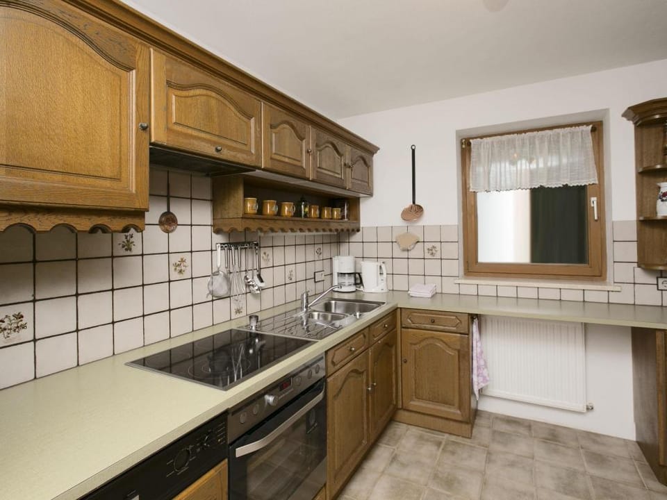 Apartment in Hinterbichl near Ski Bus Apartment in Tyrol