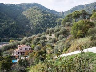 Quiet house in Drap with swimming pool Apartment in 06340 La Trinité, France