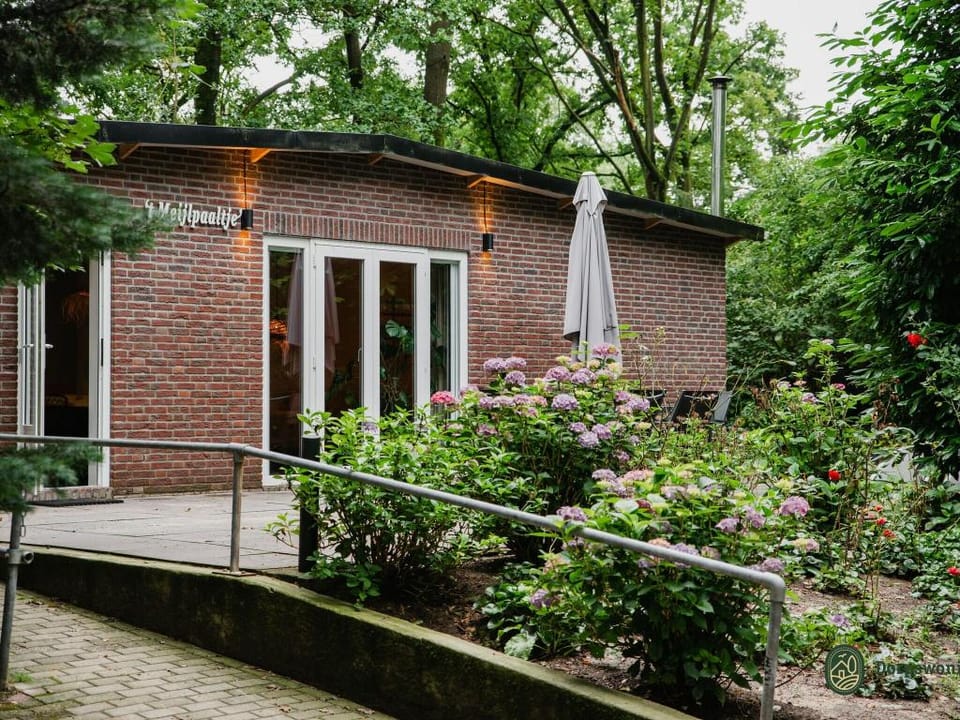 Cozy Cottage in Leenderbos with Hot Tub Vacation rental in North Brabant (province)