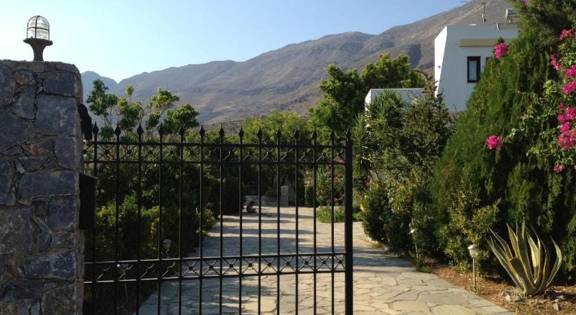 Villa in Lefkogia with Private Pool Villa in Crete