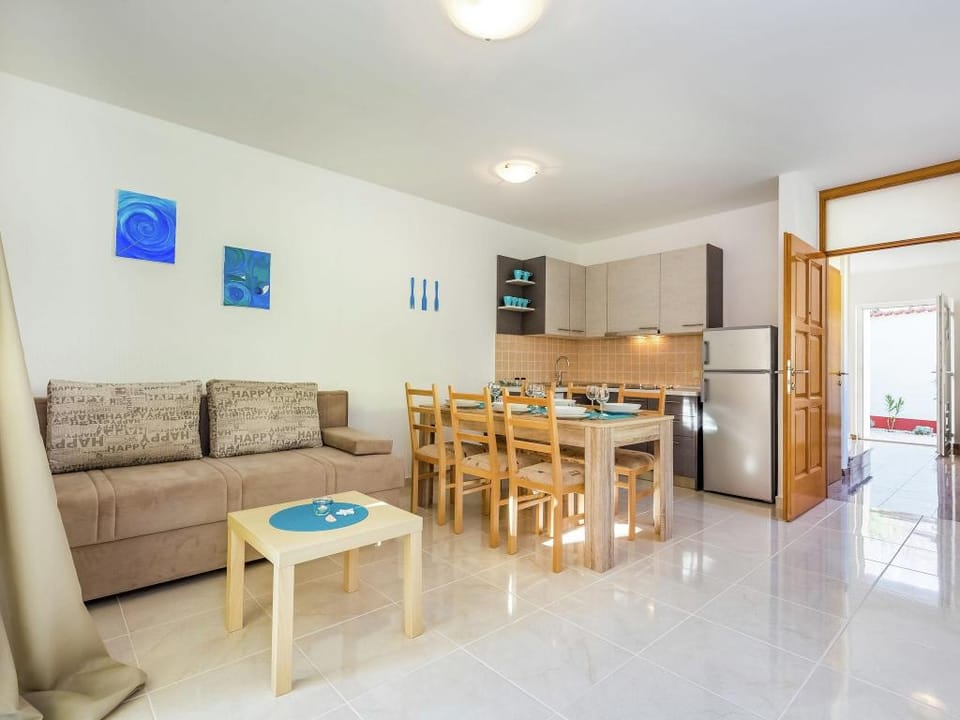 Lakeside Home, Dramalj Vacation rental in Primorje-Gorski Kotar County