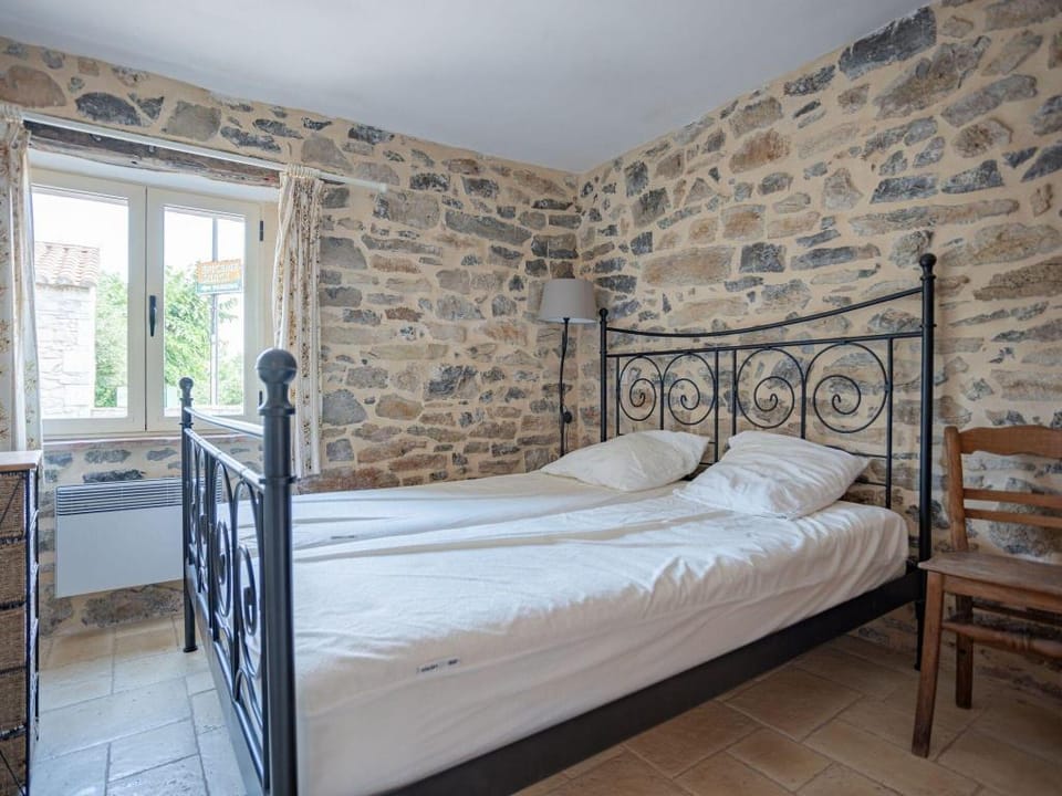 Courry Gem Pool  Charm Vacation rental in Auvergne-Rhône-Alpes