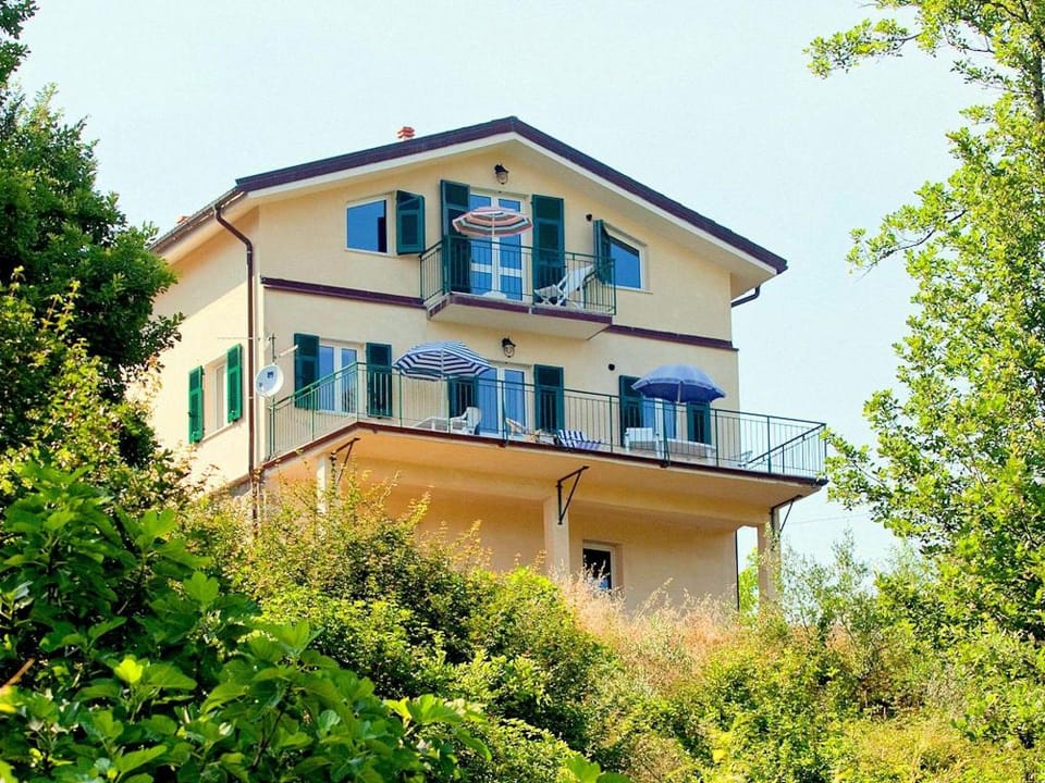 Holiday Home in Sesta Godano near Lake Vacation rental in Liguria