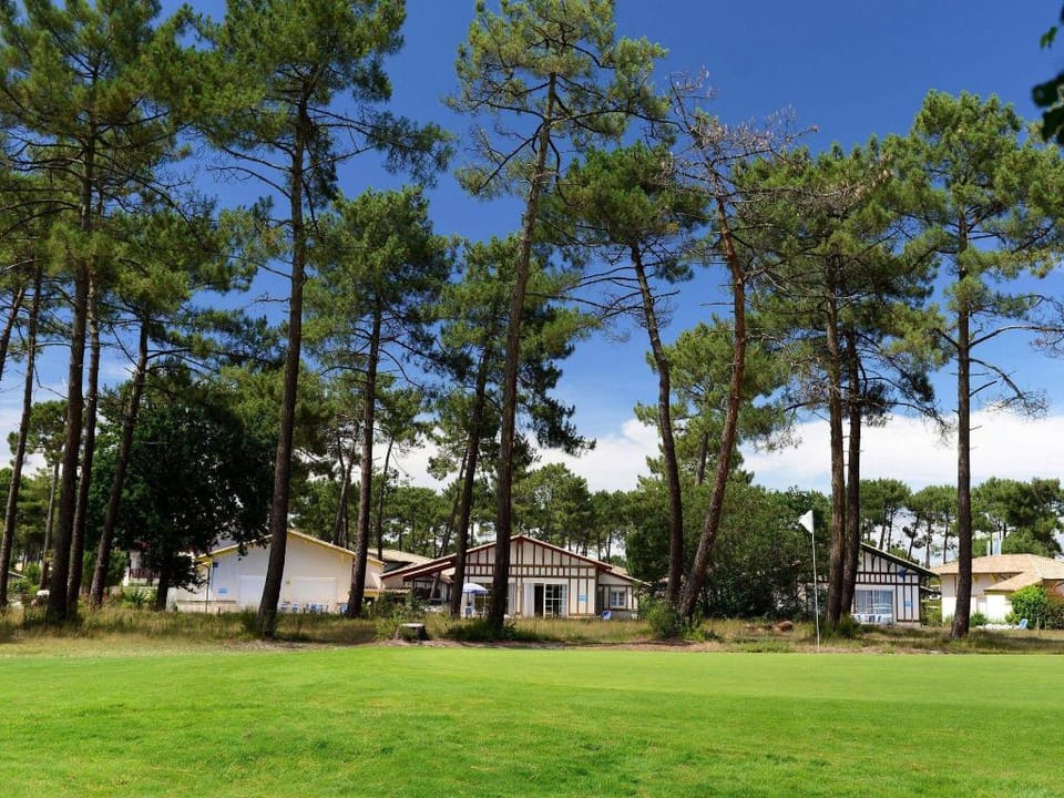 Nice villa in Gujan Mestras w/  Villa in Gujan-Mestras